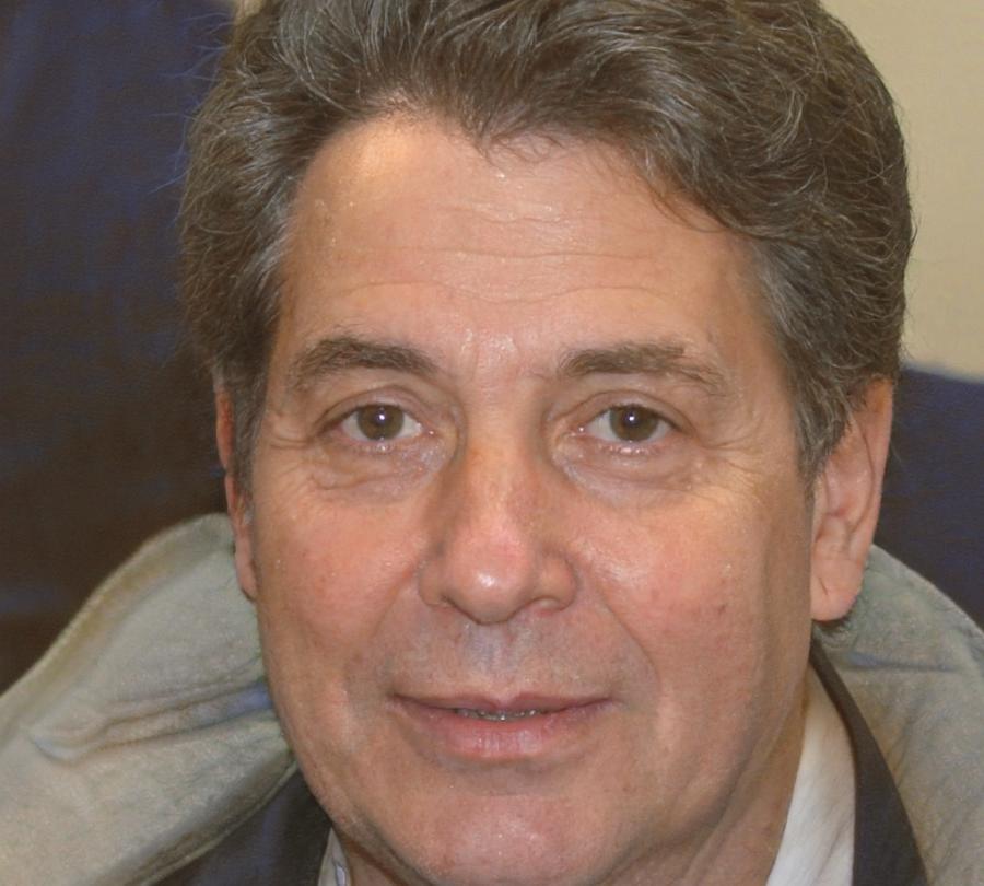 Lachlan Ashworth explaining contract fundamentals